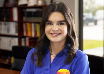 Christine Boudreaux Headshot